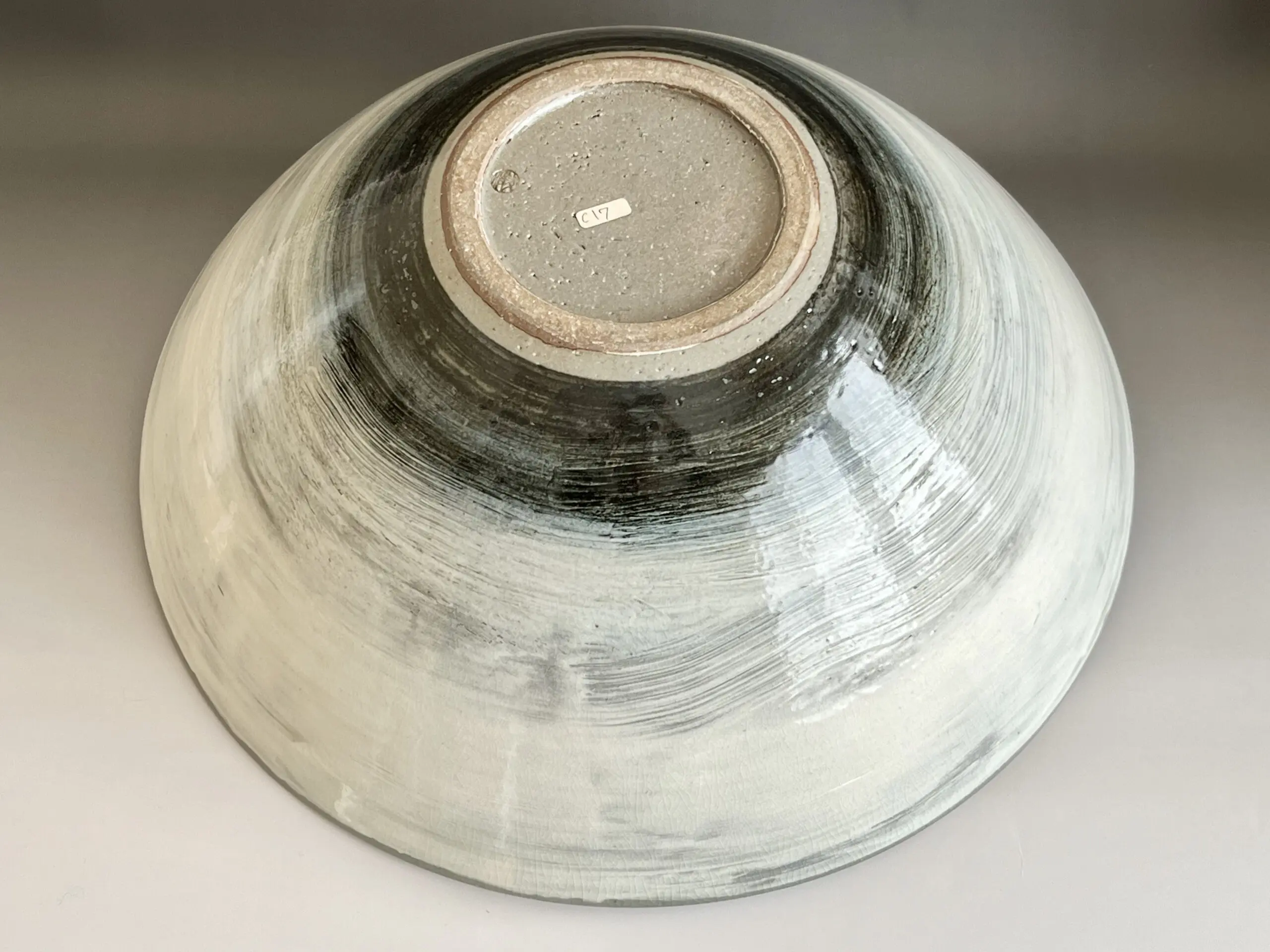 ○ 山本雄次 平安 麦波 鮎之図 大鉢 色絵金彩 胴径43.0㎝ 大作 飾り鉢