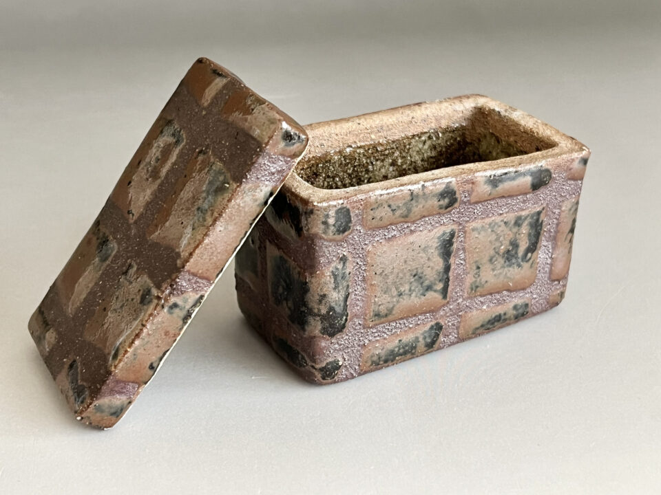 人間国宝 浜田庄司 （濱田庄司）　益子焼　柿釉　抜絵　合子　香合　小箱　茶道具　民芸