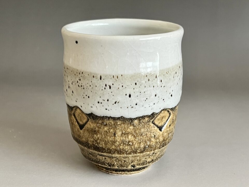 ☆ 人間国宝 吉田美統 九谷焼 釉裏金彩 椿文 陶筥 胴径31.5㎝ 蓋物