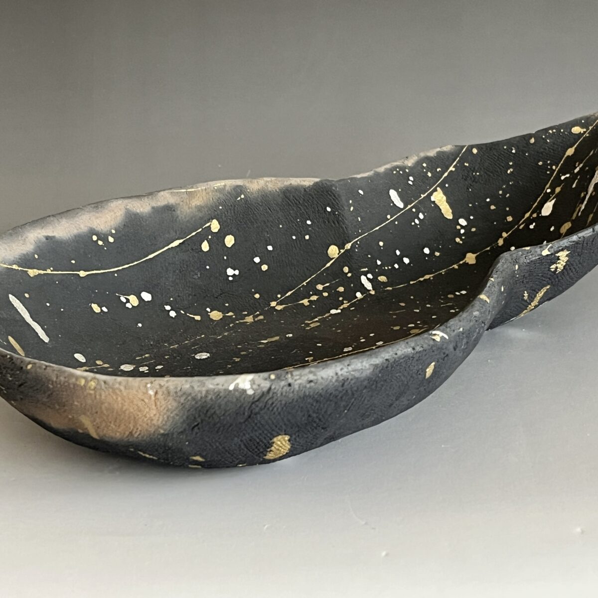 瓢形　黒陶　金銀彩　大鉢