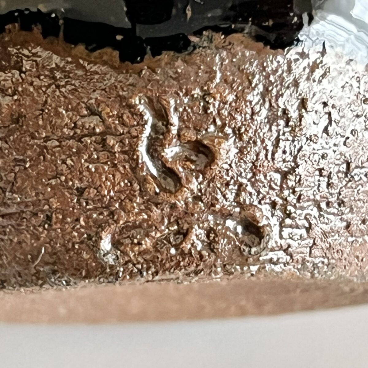 ⚫︎ 鶴田純久　朝鮮唐津　茶入　亀甲地小花紋　仕覆付き　茶道具の陶印