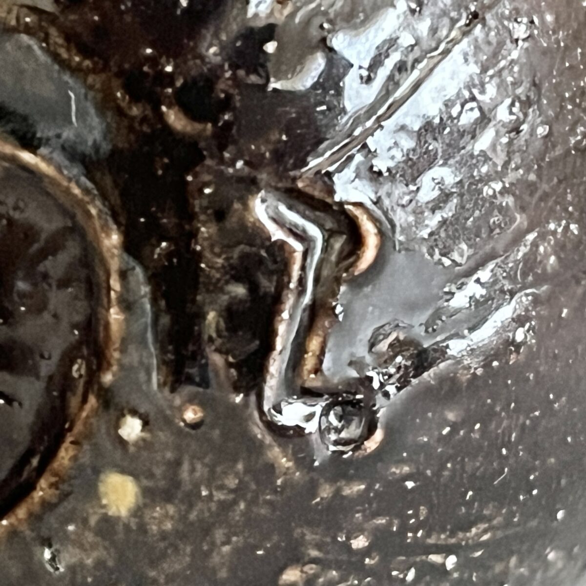 伊勢崎晃一朗 （父 人間国宝 伊勢崎淳） 備前　黒酒呑　ぐい呑　酒盃　酒器　黒備前の陶印