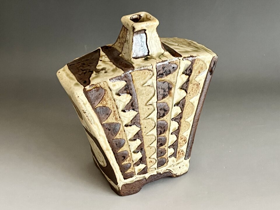 松原直之　益子焼　灰釉　鉤文　扁壷　花瓶　花入　花器　民芸