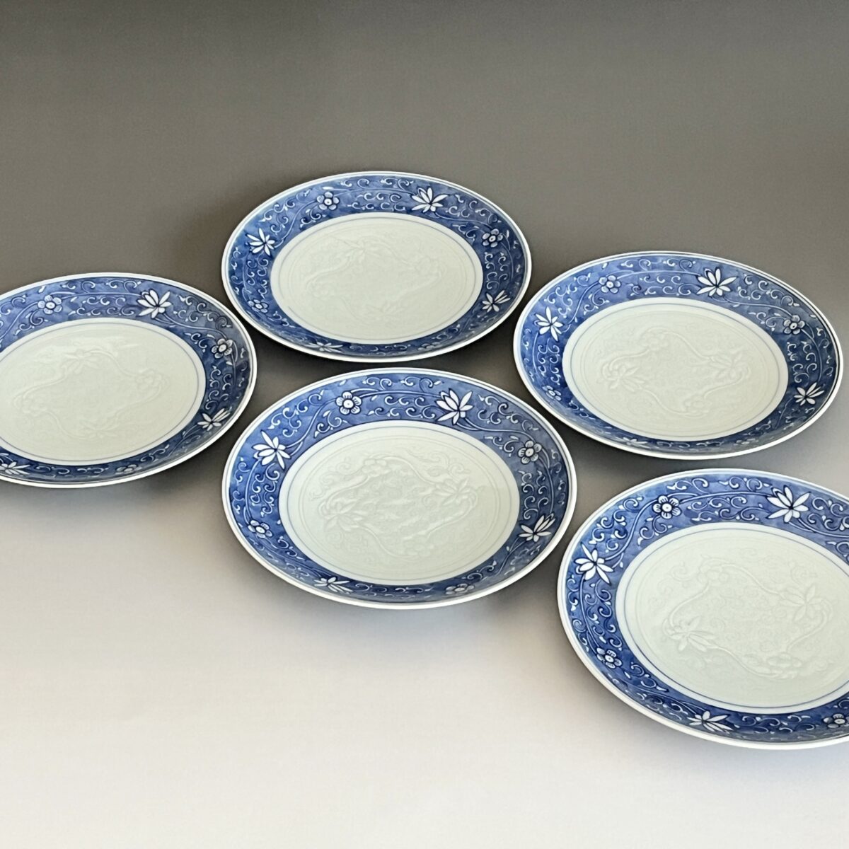 青華様唐草画　銘々皿　五客