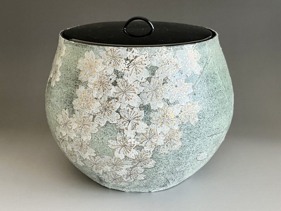 ★ 島田恭子　益子焼　桜文　水指　茶道具　布目色絵金彩