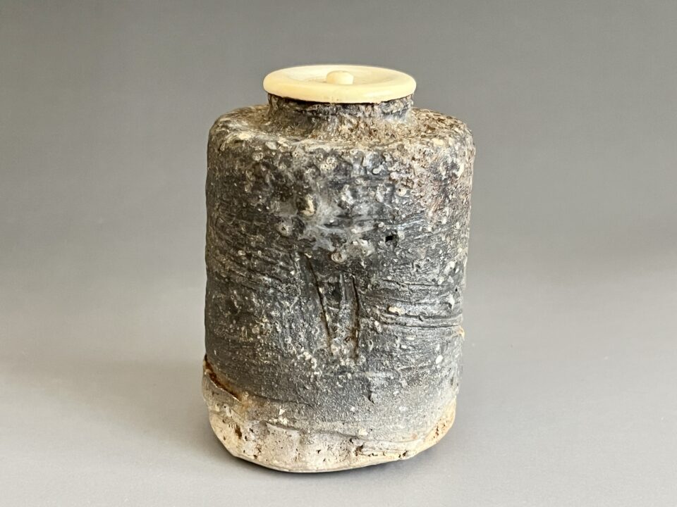 ⚫︎ 作者不詳　作家在銘　陶楽　伊賀焼写　茶入　仕覆付　茶道具