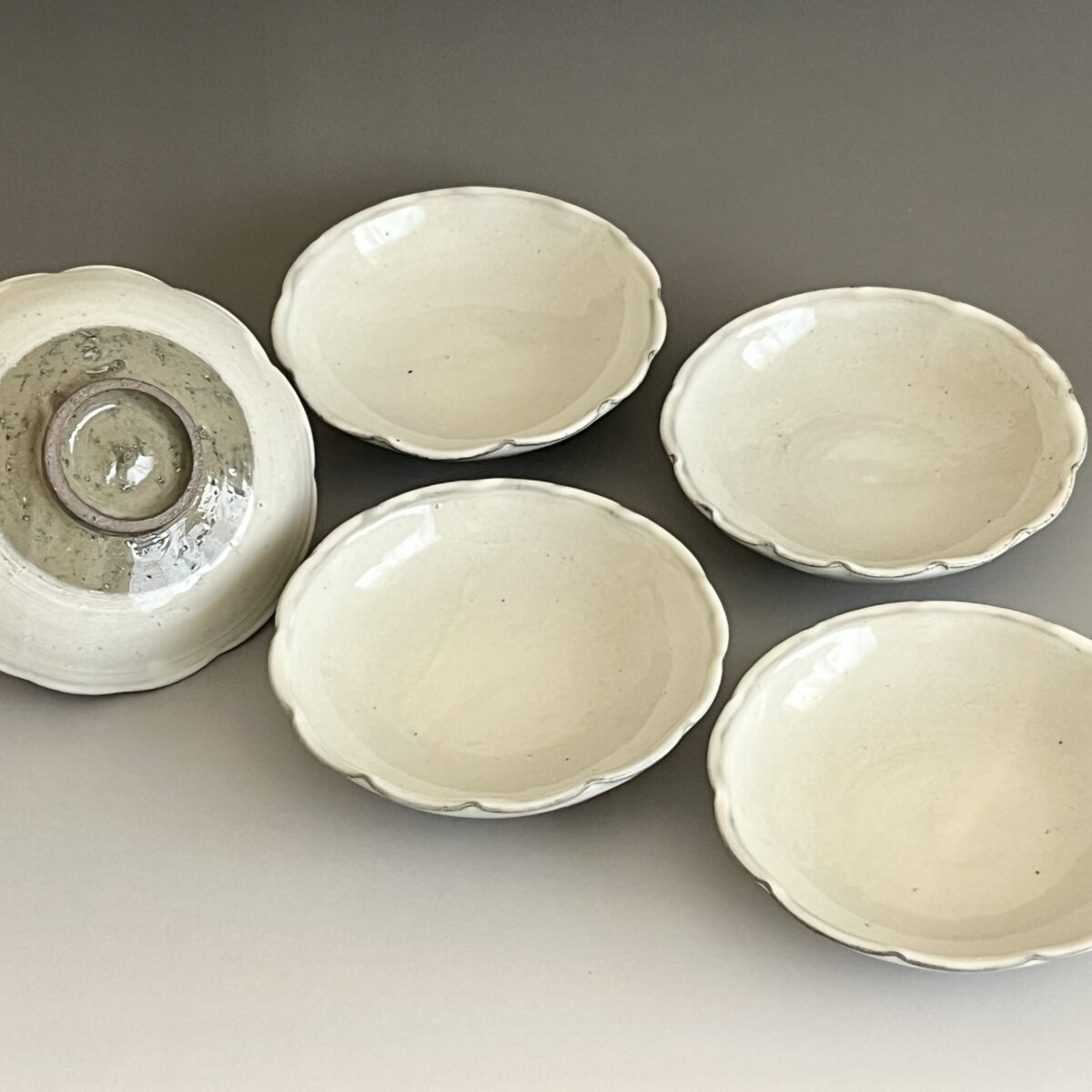 唐津粉引　ふちなぶり皿　五客