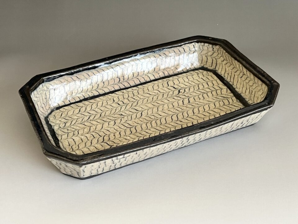 武内晴二郎　酒津堤窯　藍練上隅落角皿　胴径26.5㎝　長皿　角鉢　和食器　民芸