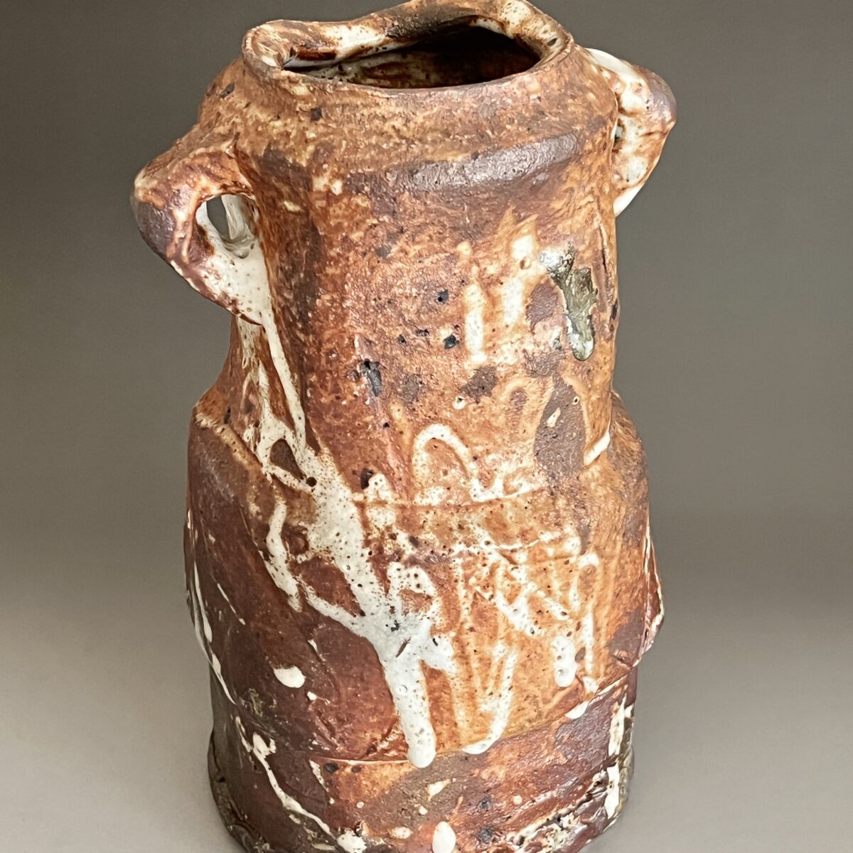 わび志野花入耳付き　高さ25.0㎝