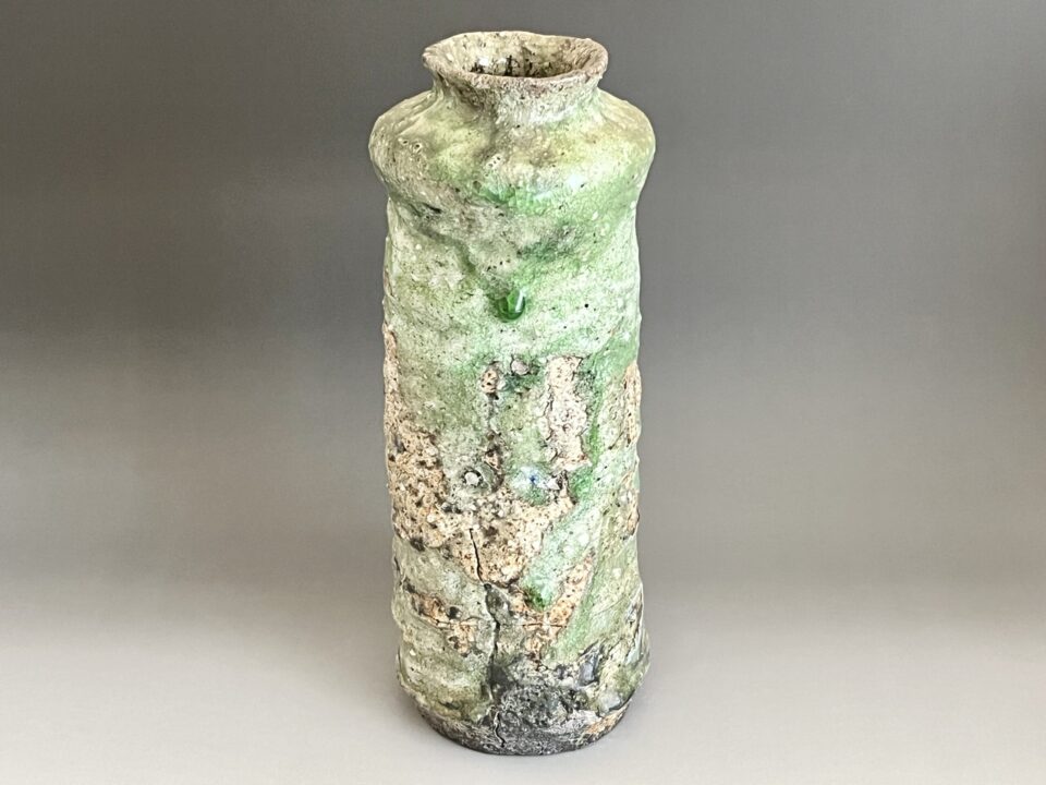 ★ 作者不詳　作家在銘　伊賀釉　緑釉　花入　高さ31.5㎝　花瓶　花器　茶道具