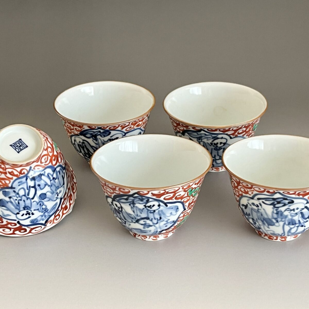 着彩唐子文湯盌　五客