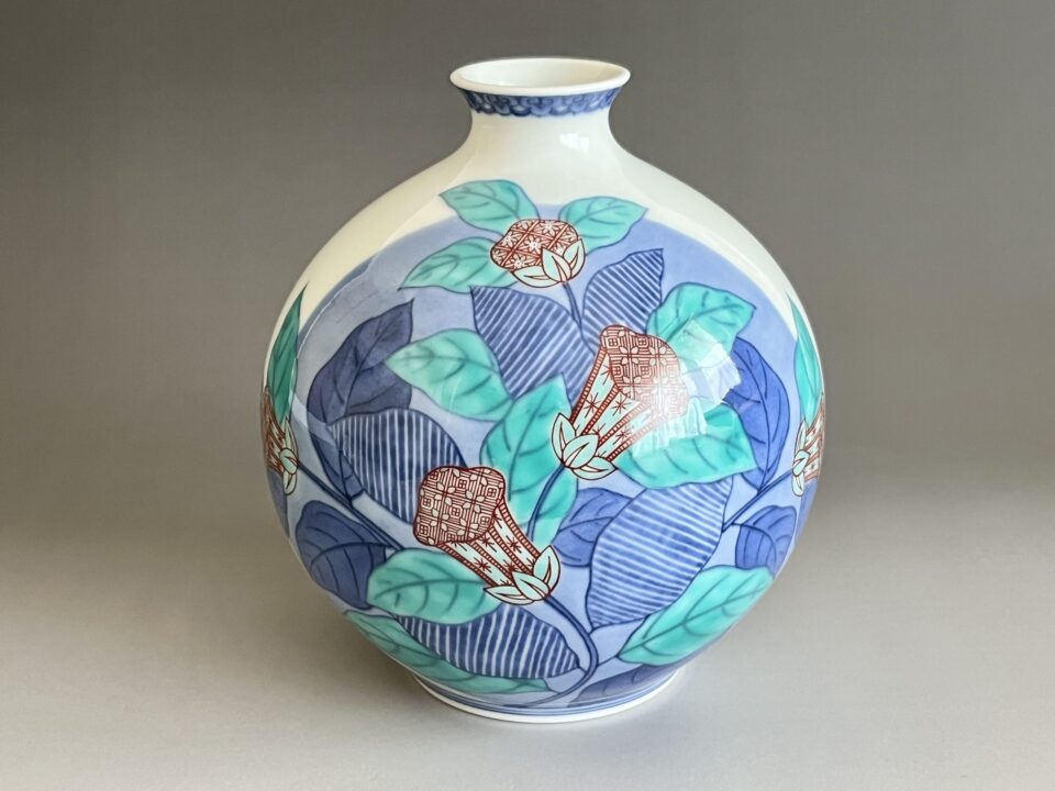 ★ 十四代 今泉今右衛門　色絵藍色墨はじき　瑞花文花瓶　花入　花生　花器　茶道具