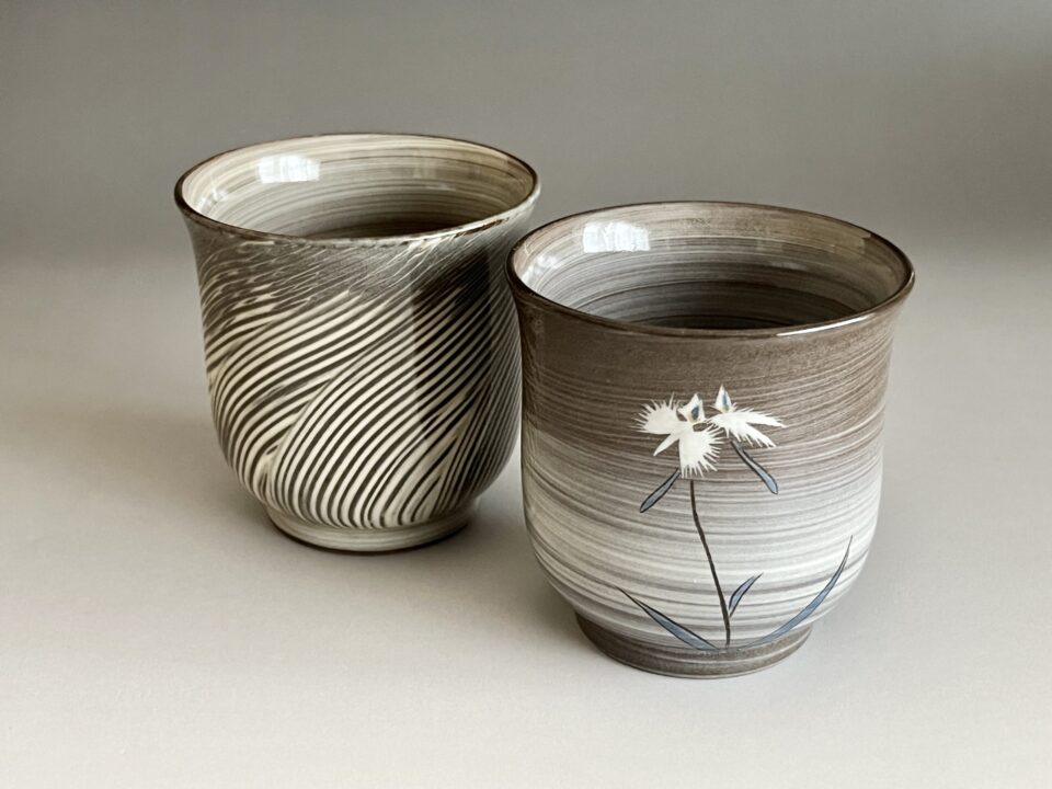 十三代 横石臥牛　現川焼　湯呑　一対　白鷺花文　二客