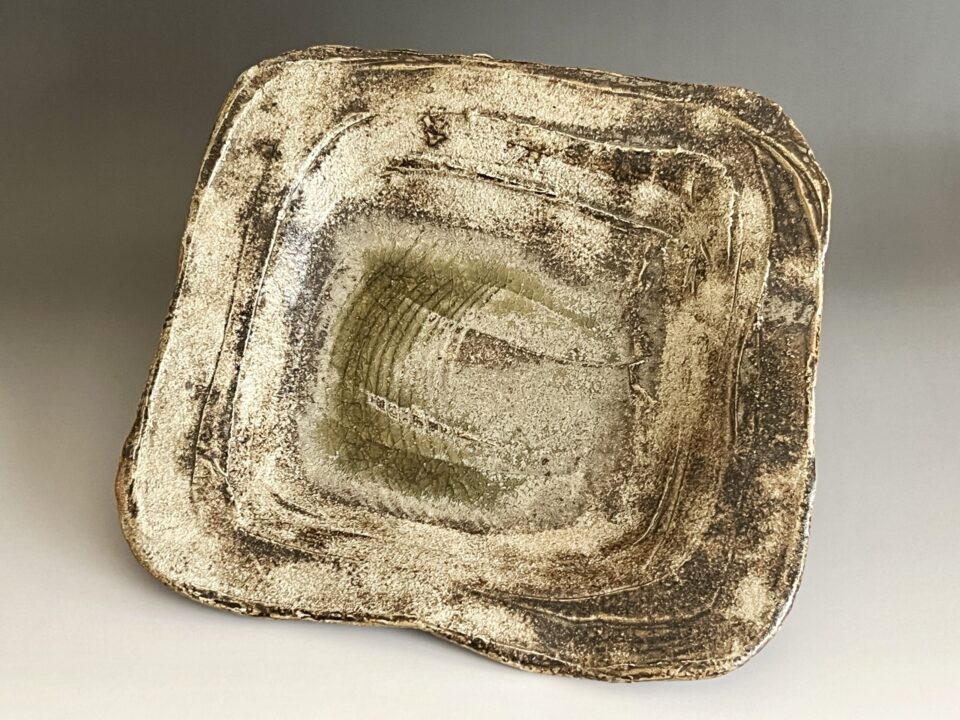 河本五郎　灰釉刻文　四方皿　胴径31.0㎝　角皿　大皿　和食器