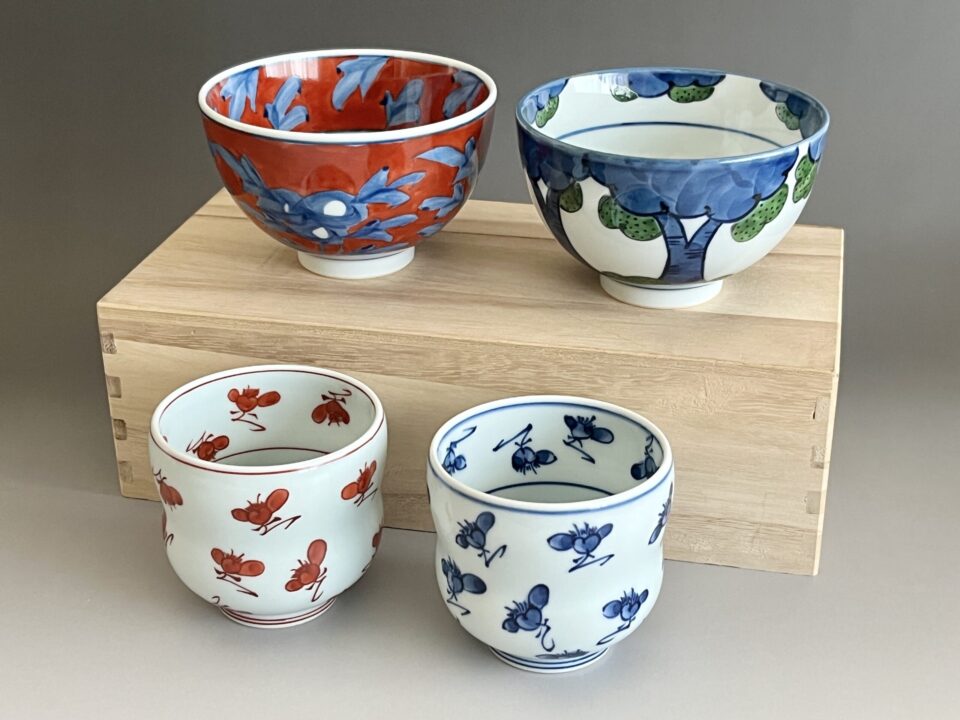 館林源右衛門窯　有田焼　紺朱梅花 組湯呑　絵変わり飯碗　二客　2点セット　和食器