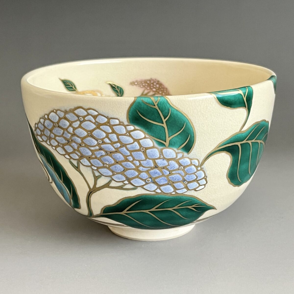 色絵紫陽花画　茶碗