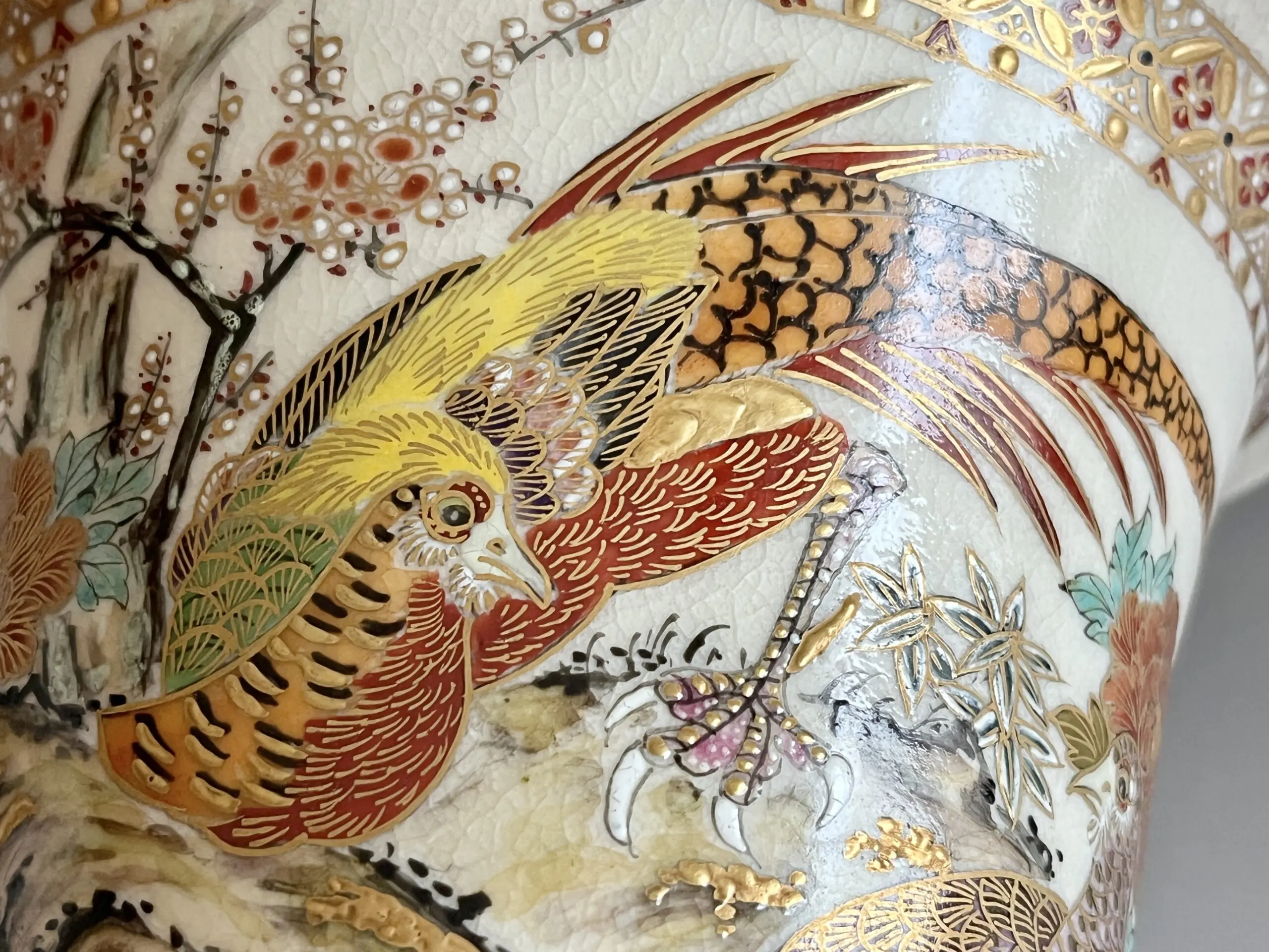 薩摩焼　錦江窯　野崎正二 造　白薩摩　色薩摩　金彩色絵　四君子の図　吉祥図　茶碗 野崎正二 （錦正） 薩摩焼 白薩摩 蘭鉢 高さ19.0㎝ 金襴手花鳥図 盆栽