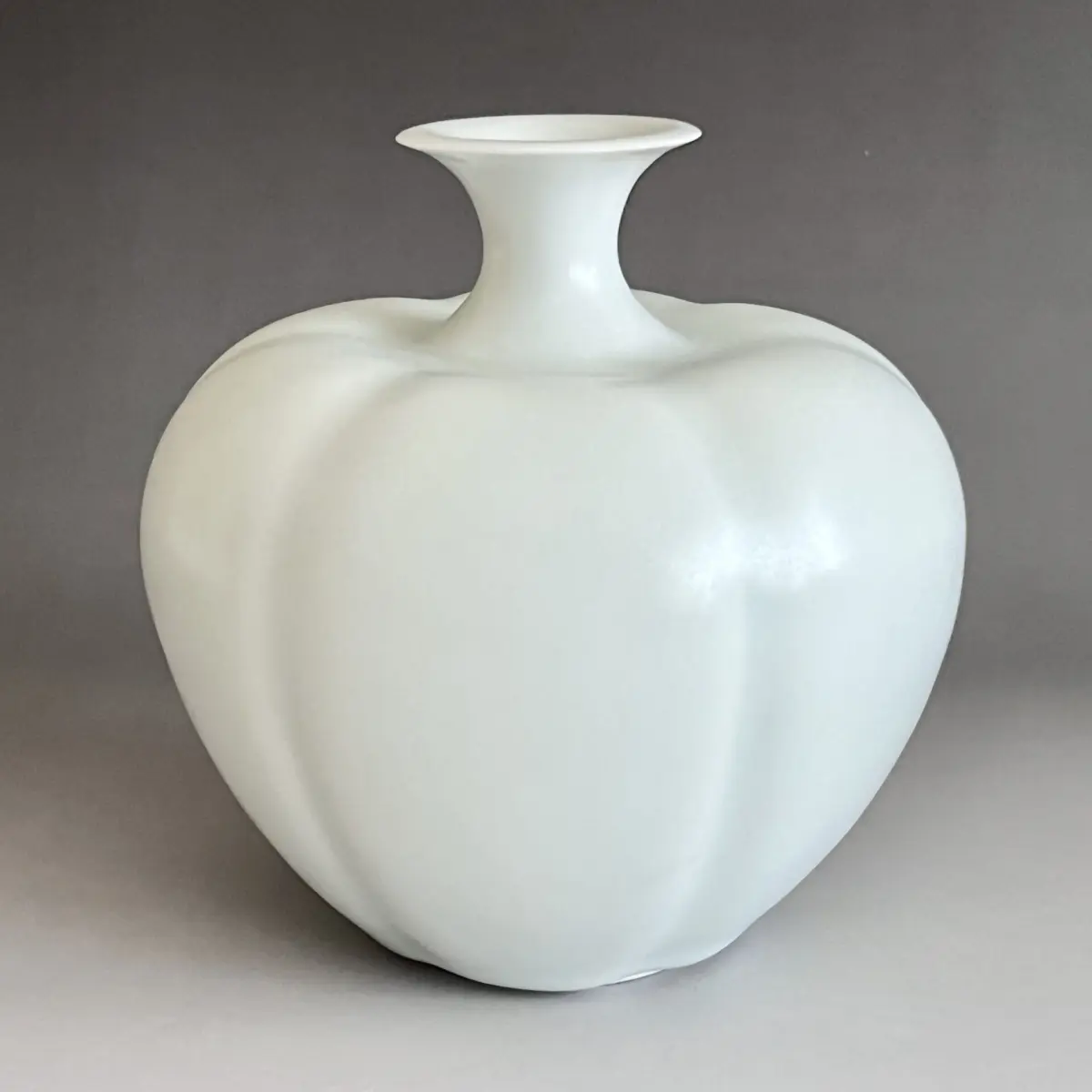 奈良千秋 白磁花入 花瓶 花生 花器 茶道具 李朝白磁 | 陶酔庵 -tousuian-