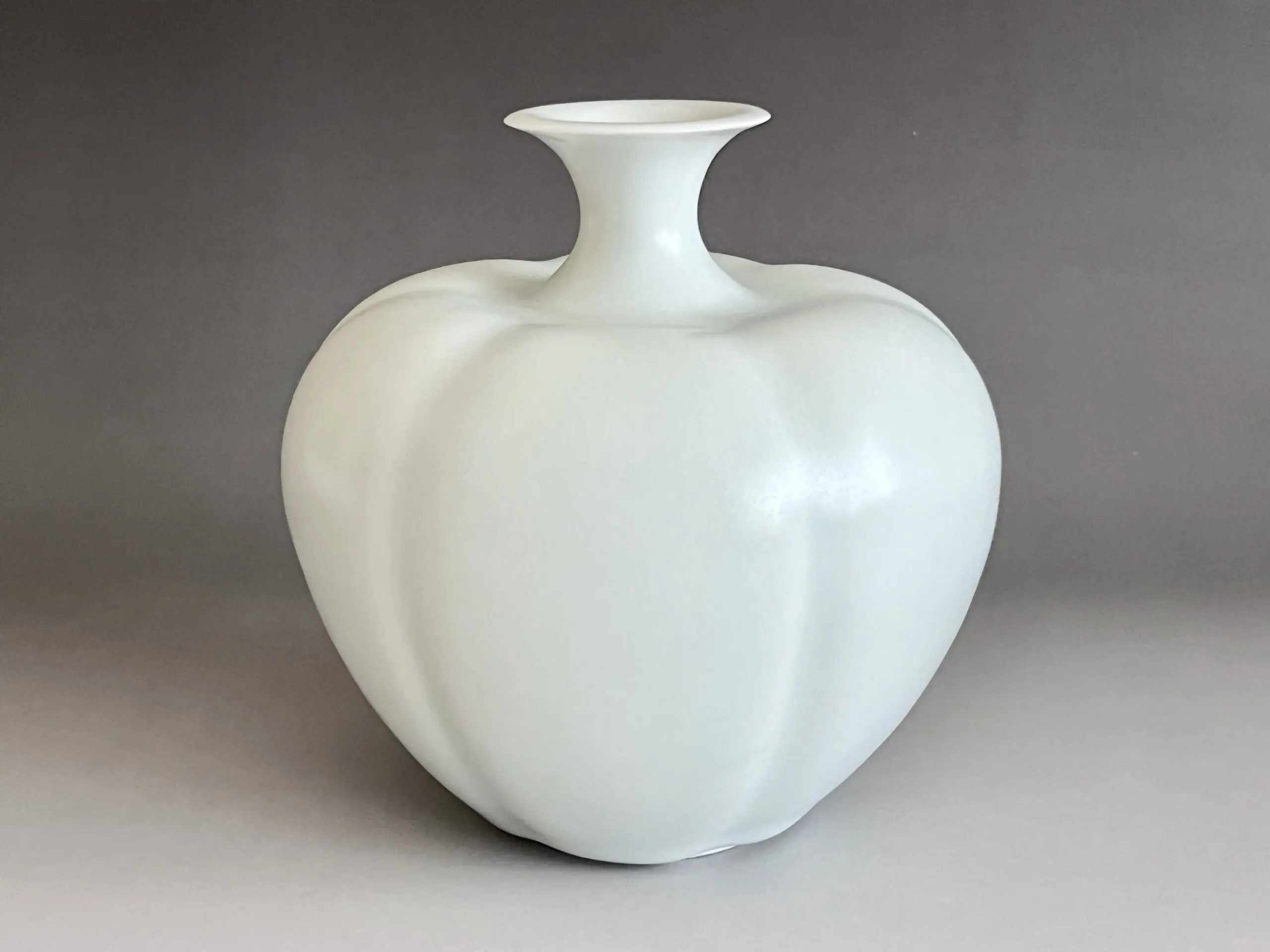 奈良千秋 白磁花入 花瓶 花生 花器 茶道具 李朝白磁 | 陶酔庵 -tousuian-
